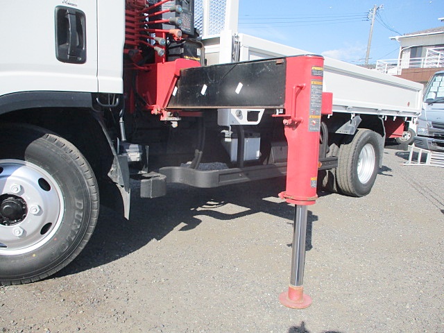 いすゞエルフユニック4段小型（2t・3t）[写真14]