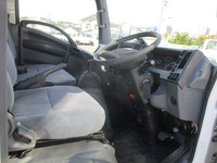 いすゞエルフユニック4段小型（2t・3t）[写真24]