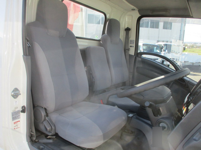 いすゞエルフユニック4段小型（2t・3t）[写真25]