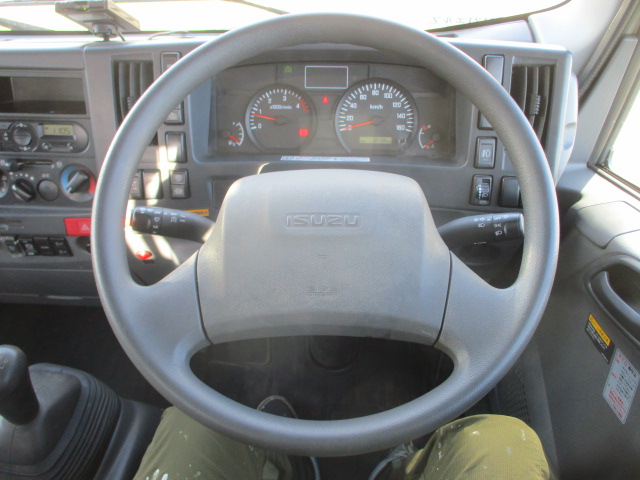 いすゞエルフユニック4段小型（2t・3t）[写真28]