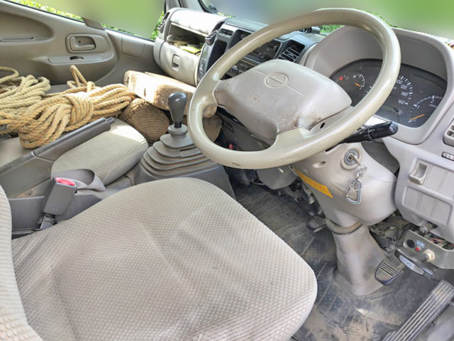 日野デュトロクレーン3段小型（2t・3t）[写真25]