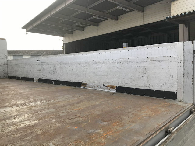 日野レンジャーアルミブロック増トン（6t・8t）[写真13]