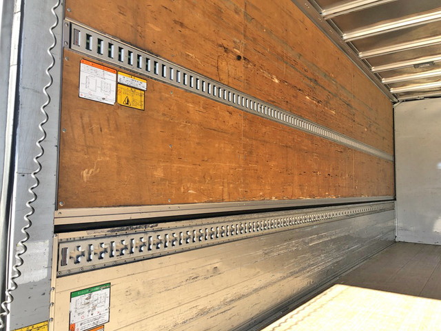 いすゞフォワードアルミウイング中型（4t）[写真12]