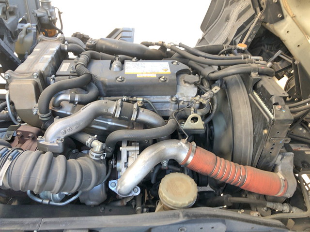 いすゞフォワードアルミウイング中型（4t）[写真25]