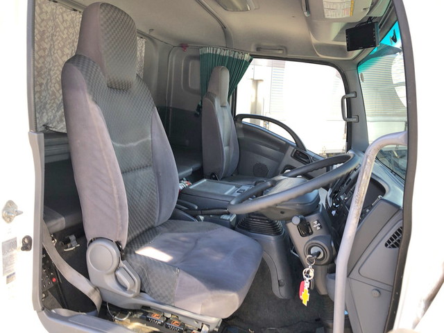 いすゞフォワードアルミウイング中型（4t）[写真33]