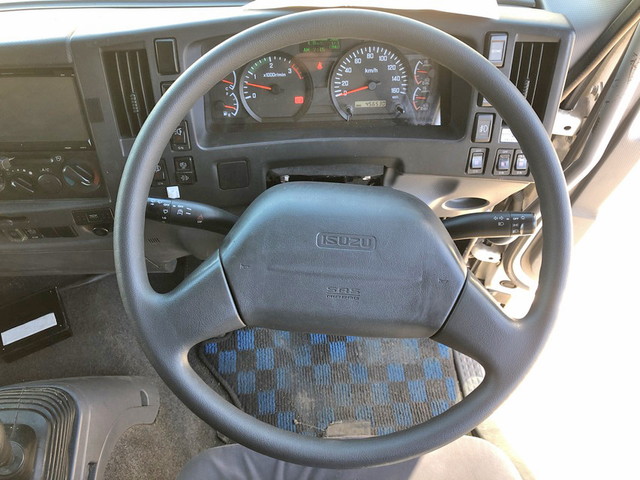 いすゞフォワードアルミウイング中型（4t）[写真35]