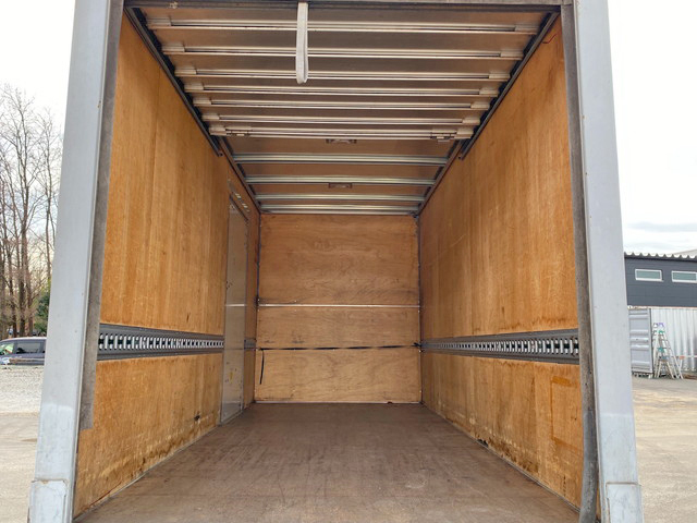 いすゞエルフアルミバン小型（2t・3t）[写真11]