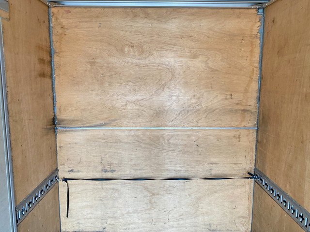 いすゞエルフアルミバン小型（2t・3t）[写真14]