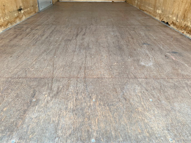 いすゞエルフアルミバン小型（2t・3t）[写真16]