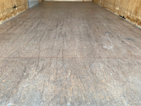 いすゞエルフアルミバン小型（2t・3t）[写真16]