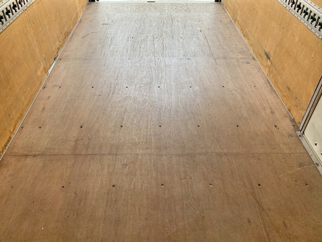 いすゞエルフアルミバン小型（2t・3t）[写真17]