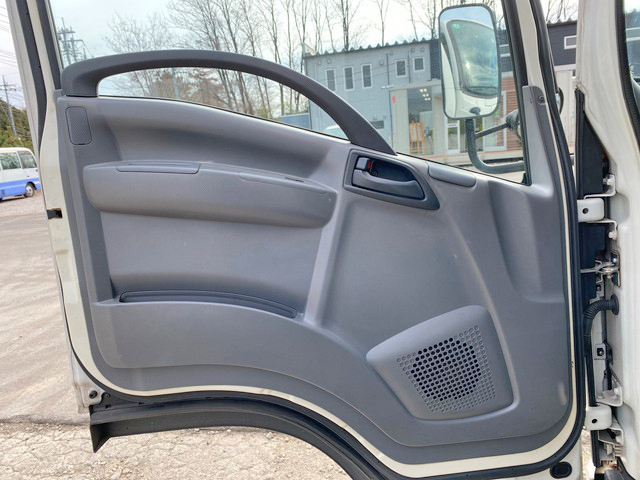 いすゞエルフアルミバン小型（2t・3t）[写真30]