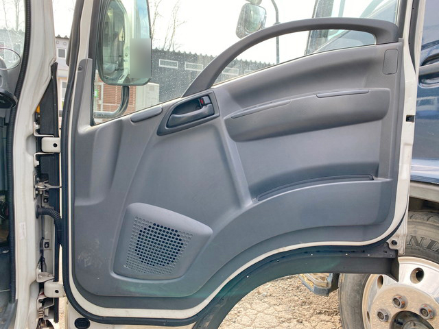 いすゞエルフアルミバン小型（2t・3t）[写真31]