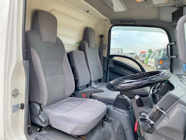 いすゞエルフアルミバン小型（2t・3t）[写真34]