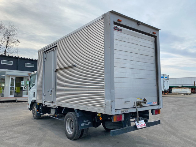 いすゞエルフアルミバン小型（2t・3t）[写真04]