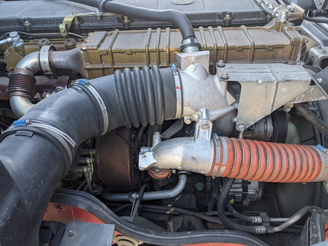 三菱ふそうスーパーグレートアルミウイング大型（10t）[写真17]