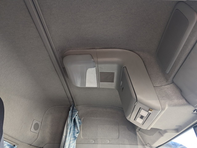 三菱ふそうスーパーグレートアルミウイング大型（10t）[写真24]