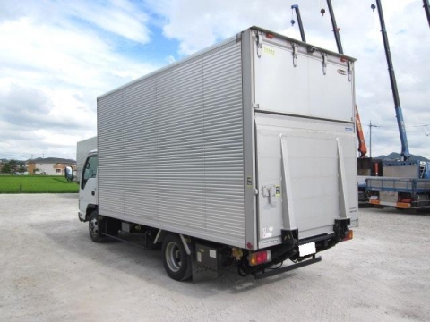 マツダタイタンアルミバン小型（2t・3t）[写真02]