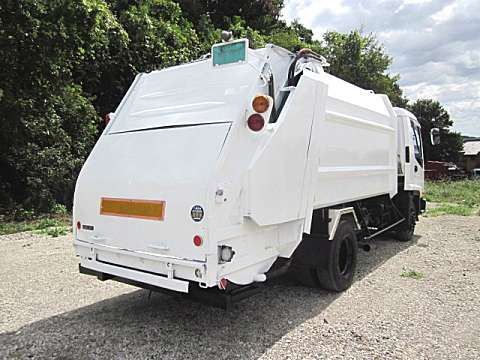 いすゞフォワードパッカー車（塵芥車）中型（4t）[写真02]