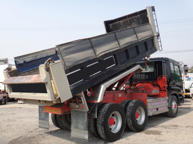 いすゞギガダンプ大型（10t）[写真02]