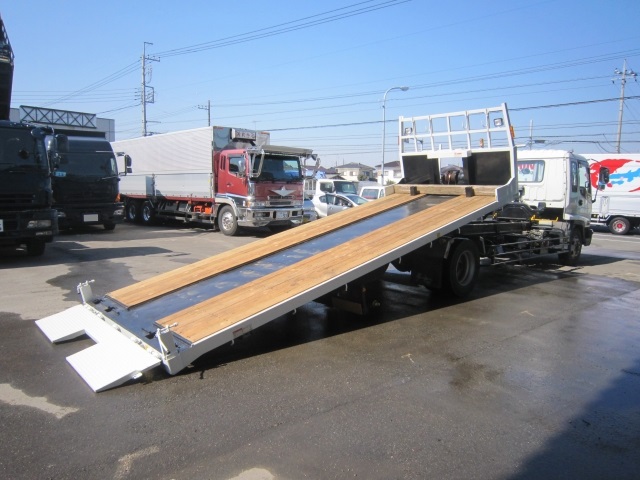 いすゞフォワードセーフティローダー増トン（6t・8t）[写真02]