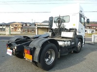 UDトラックスクオントレーラーヘッド（トラクターヘッド）大型（10t）[写真02]