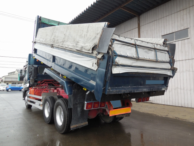 UDトラックスクオンダンプ大型（10t）[写真02]