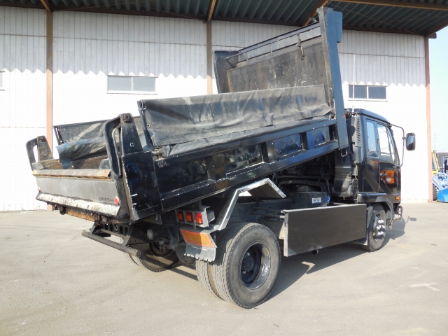 UDトラックスコンドルダンプ中型（4t）[写真02]