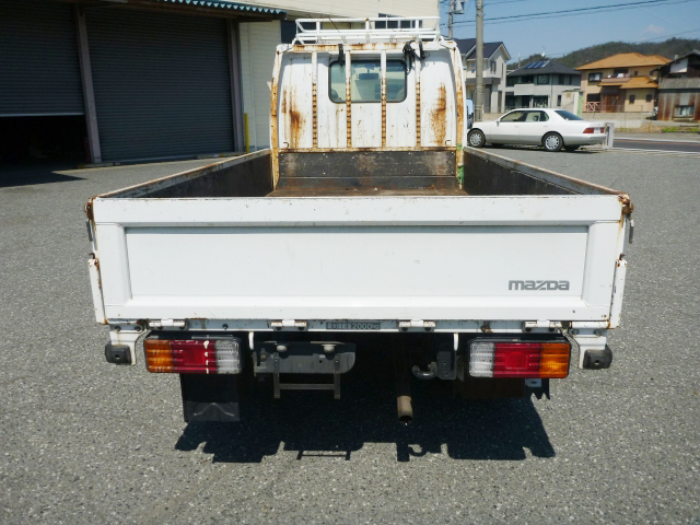 マツダタイタン平ボディ小型（2t・3t）[写真02]