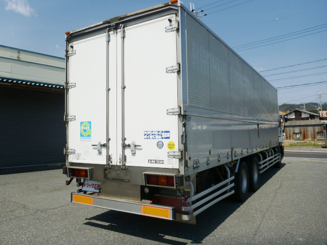 いすゞギガアルミウイング大型（10t）[写真02]