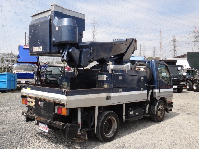 三菱ふそうキャンター高所作業車小型（2t・3t）[写真02]