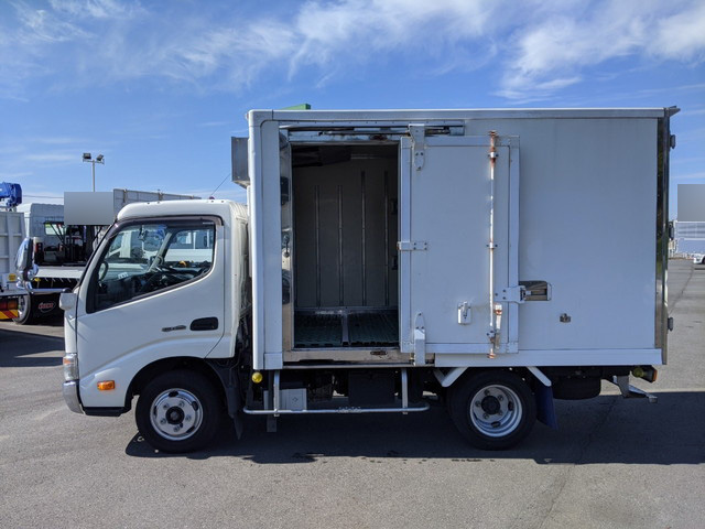 日野デュトロ冷凍車（冷蔵車）小型（2t・3t）[写真12]