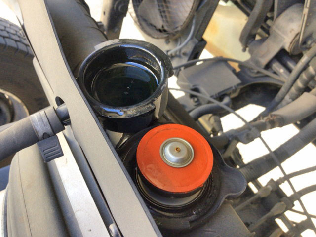 いすゞフォワード平ボディ中型（4t）[写真13]