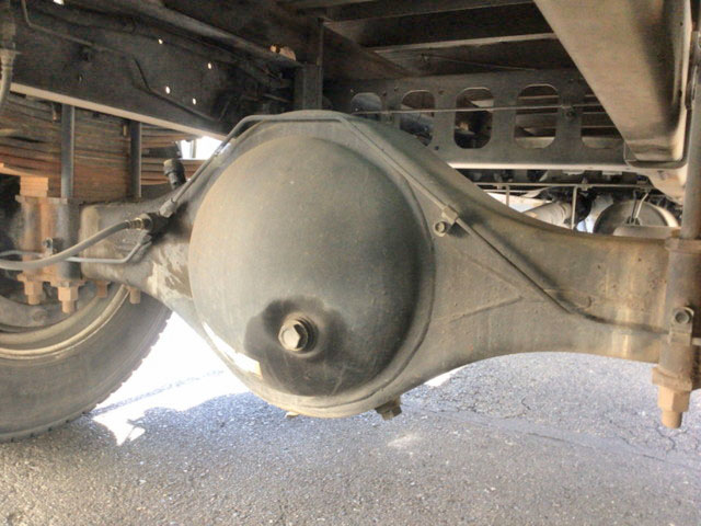 いすゞフォワード平ボディ中型（4t）[写真15]