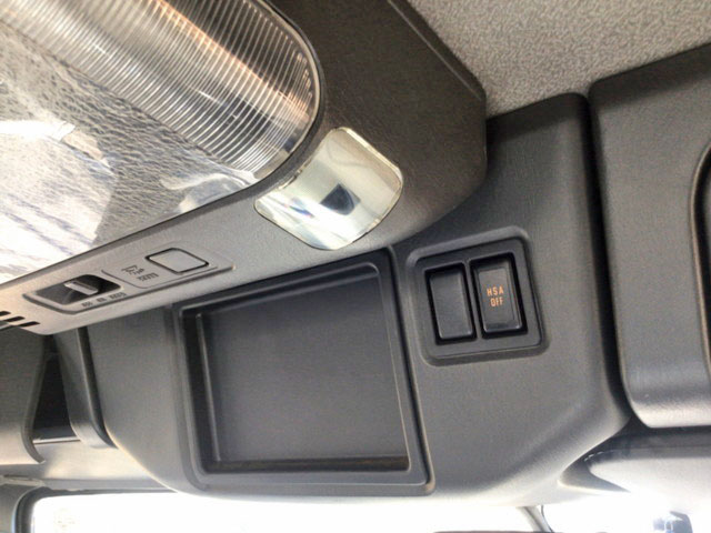 いすゞフォワード平ボディ中型（4t）[写真22]