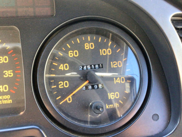 いすゞフォワード平ボディ中型（4t）[写真24]