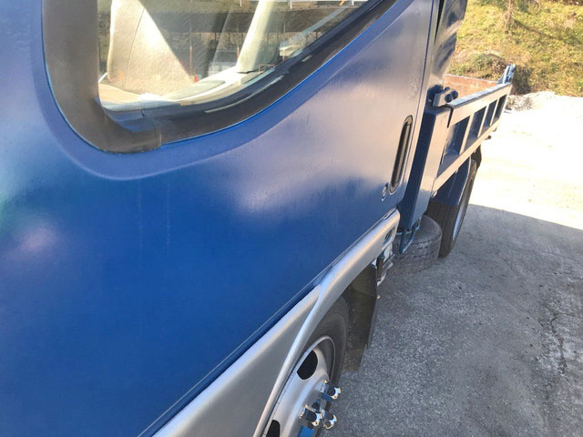 三菱ふそうキャンターダンプ小型（2t・3t）[写真07]