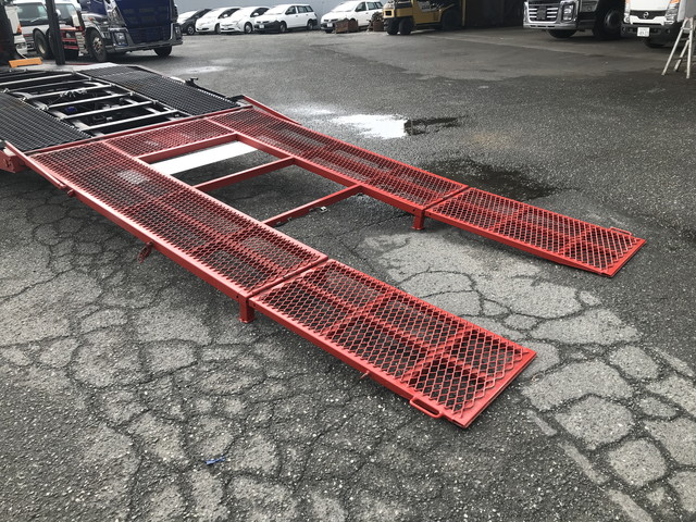 三菱ふそうキャンターキャリアカー小型（2t・3t）[写真11]