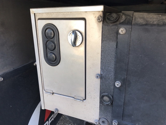 三菱ふそうキャンターアルミバン小型（2t・3t）[写真20]