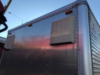 三菱ふそうキャンターアルミバン小型（2t・3t）[写真07]