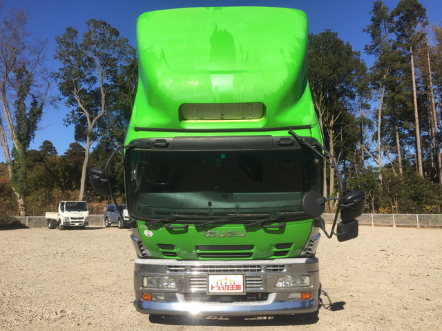 いすゞギガアルミウイング大型（10t）[写真10]