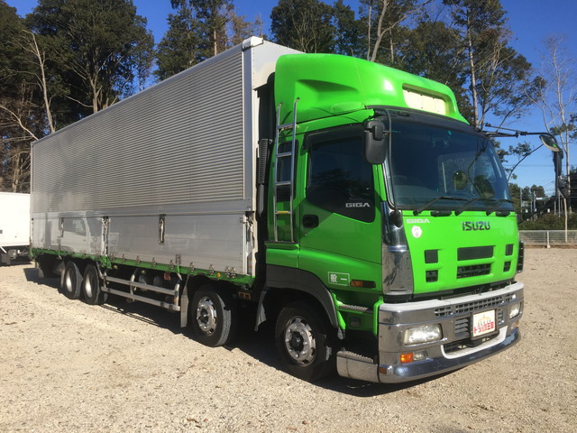 いすゞギガアルミウイング大型（10t）[写真03]