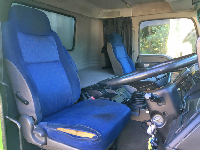 いすゞギガアルミウイング大型（10t）[写真31]