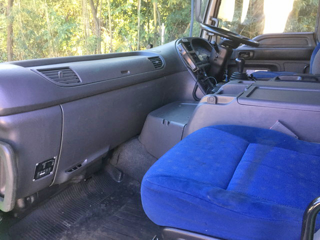 いすゞギガアルミウイング大型（10t）[写真34]