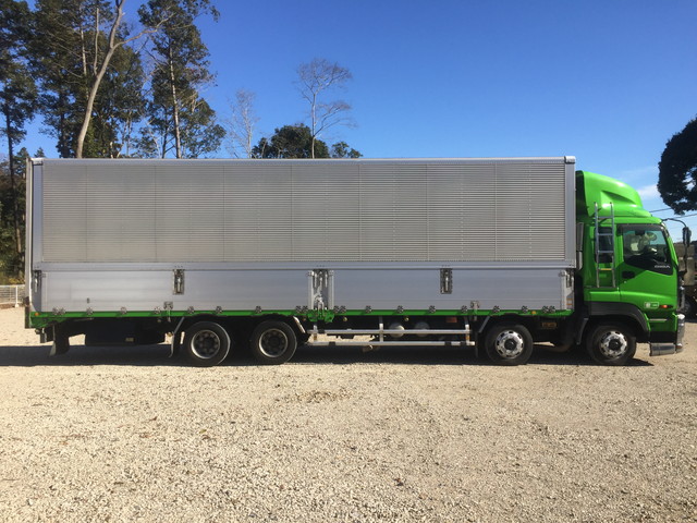 いすゞギガアルミウイング大型（10t）[写真07]