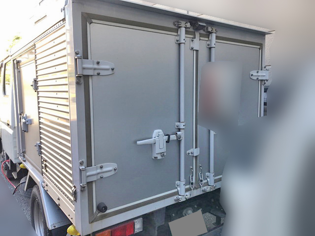 三菱ふそうキャンターアルミバン小型（2t・3t）[写真02]