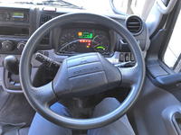 三菱ふそうキャンターアルミバン小型（2t・3t）[写真31]