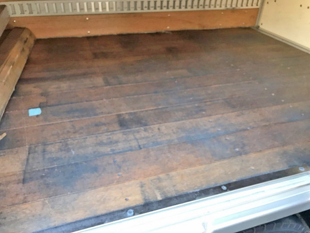 三菱ふそうキャンターアルミバン小型（2t・3t）[写真09]