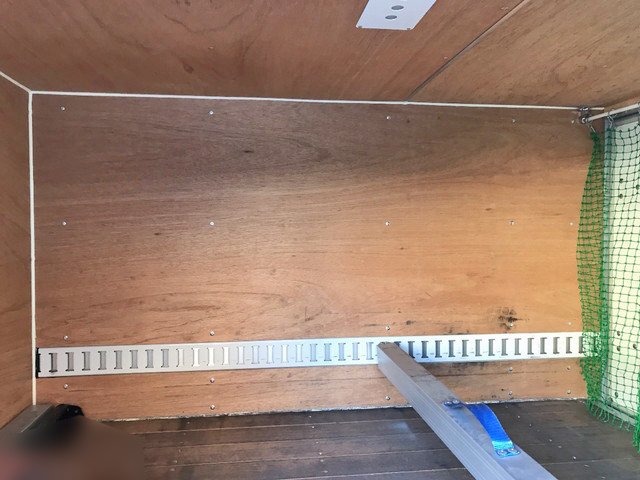 三菱ふそうキャンターアルミバン小型（2t・3t）[写真09]