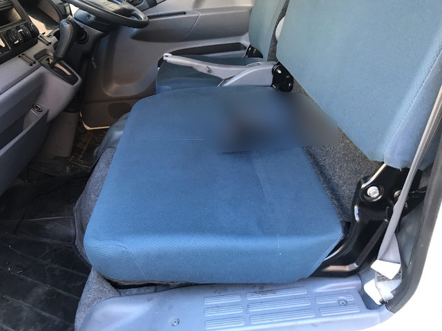 三菱ふそうキャンターアルミバン小型（2t・3t）[写真28]